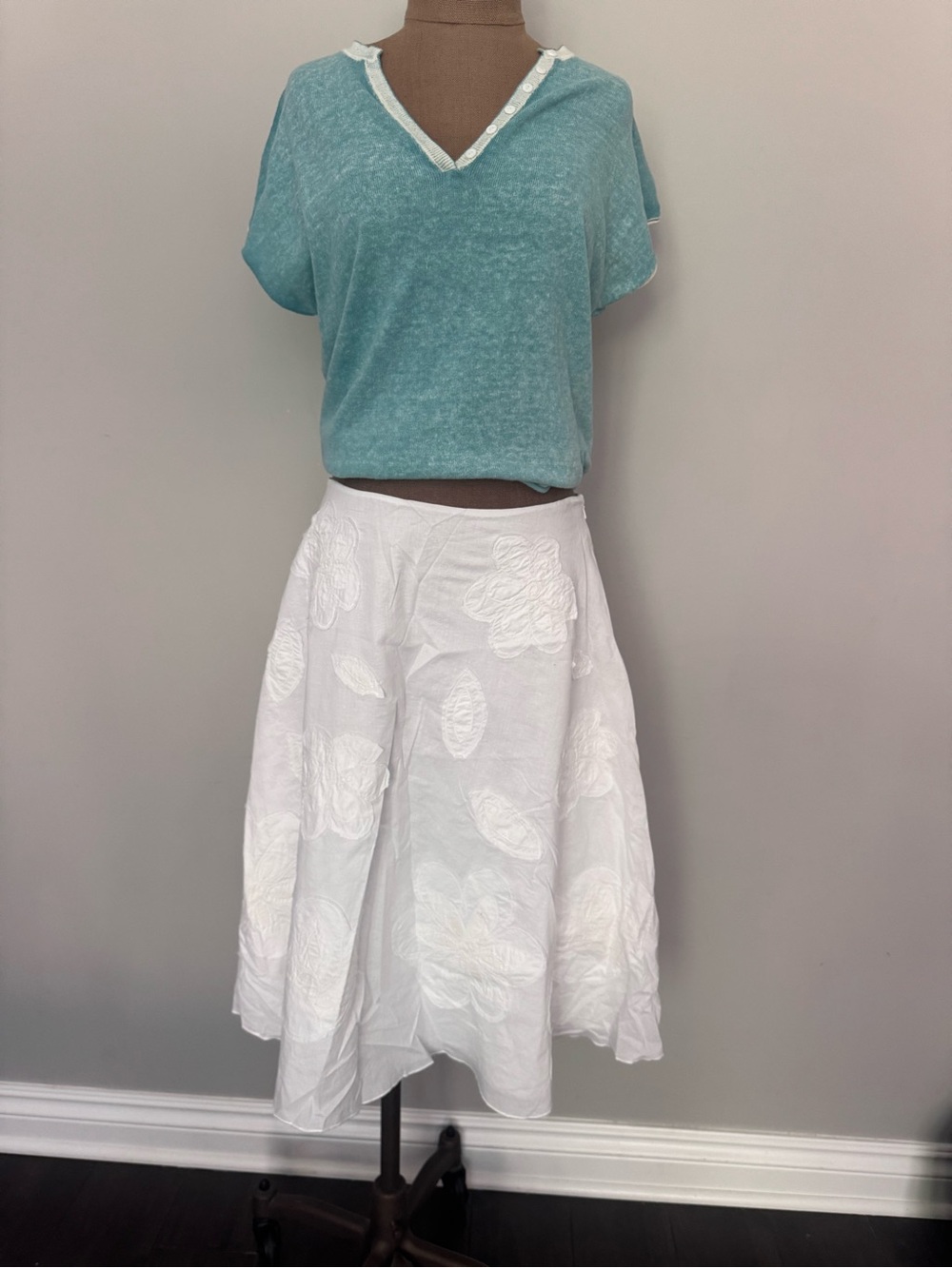 NWT Isda & Co. White fringed Floral Skirt size 6